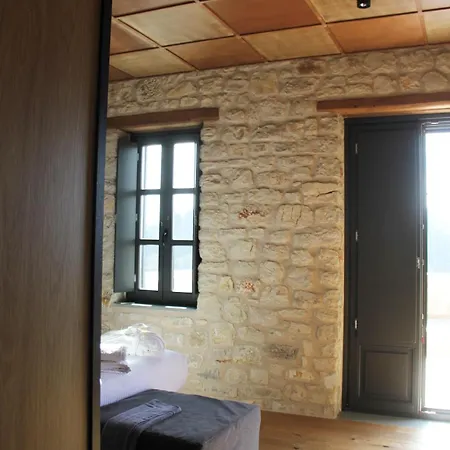 Lithero Apartman Sztemníca